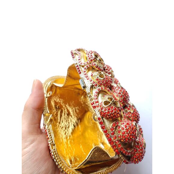 Halloween 80's In's Golden Skulls Clutch w Strap - Picture 2 of 5